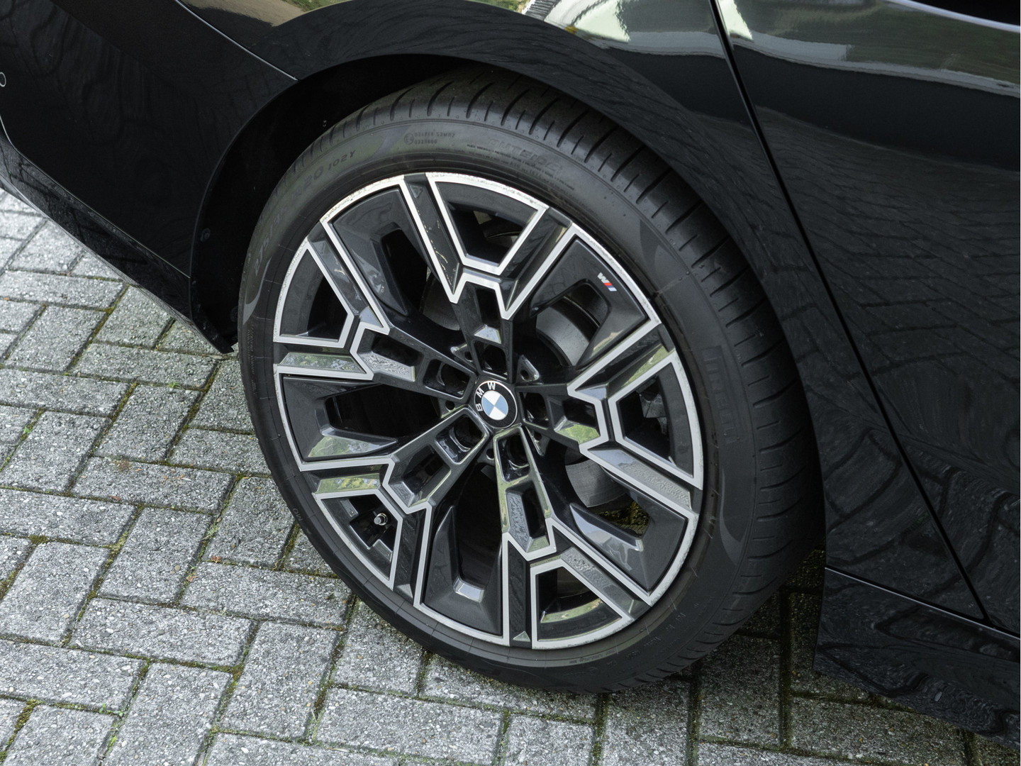 BMW BMW