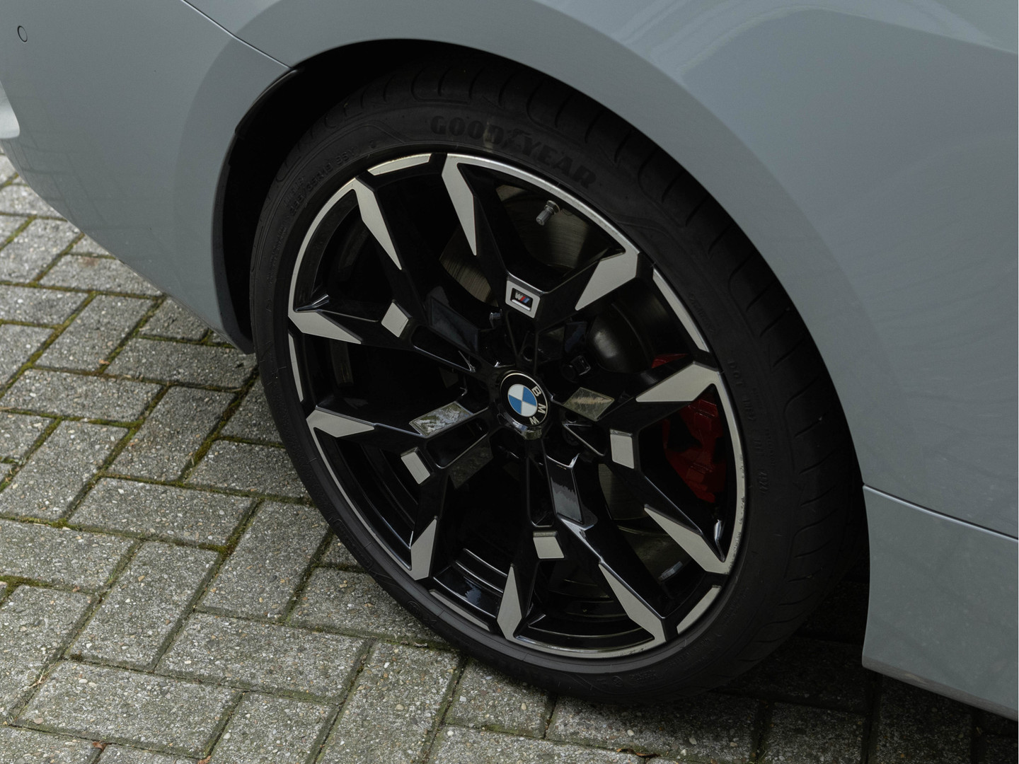 BMW BMW