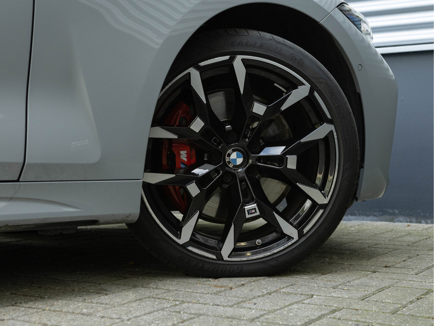 BMW BMW