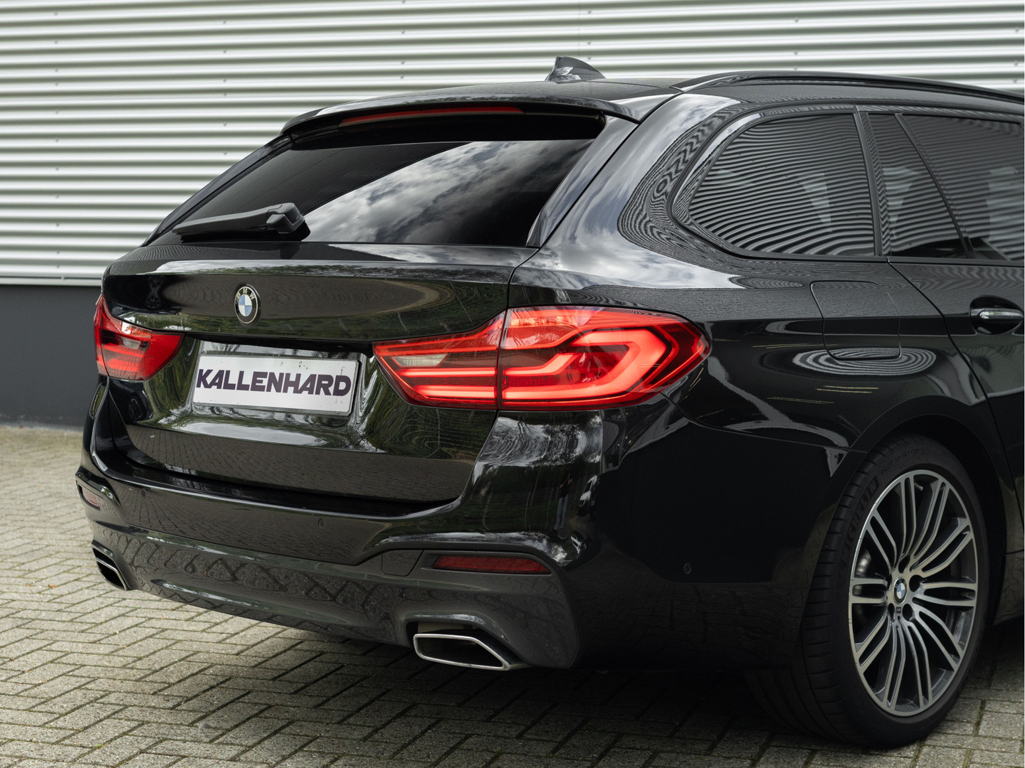 BMW BMW