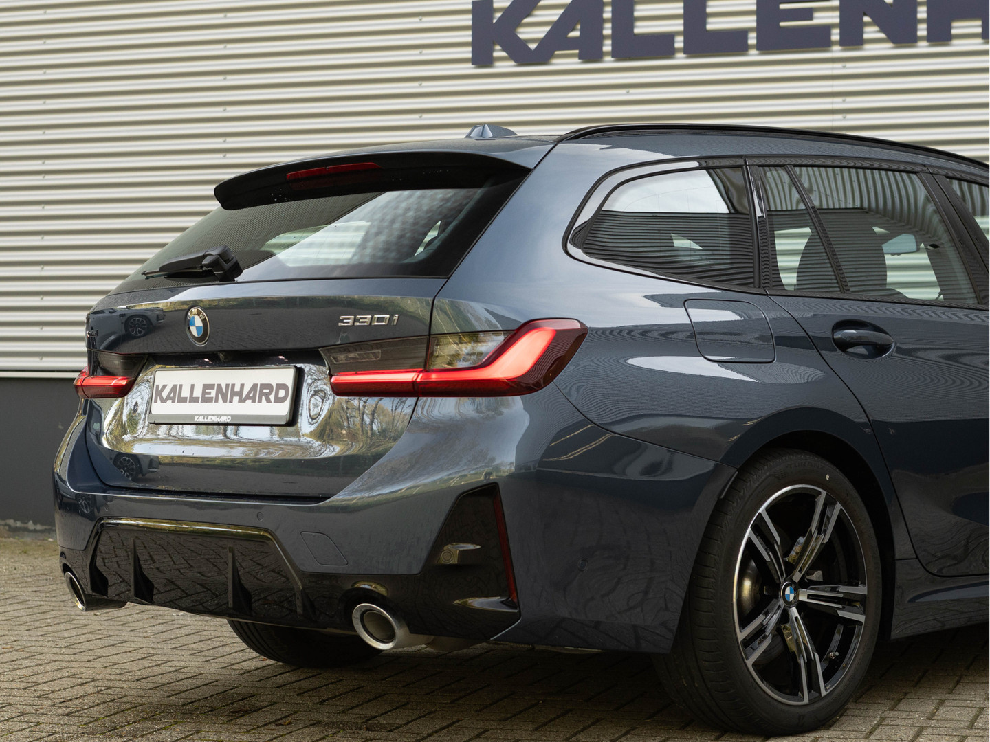 BMW BMW