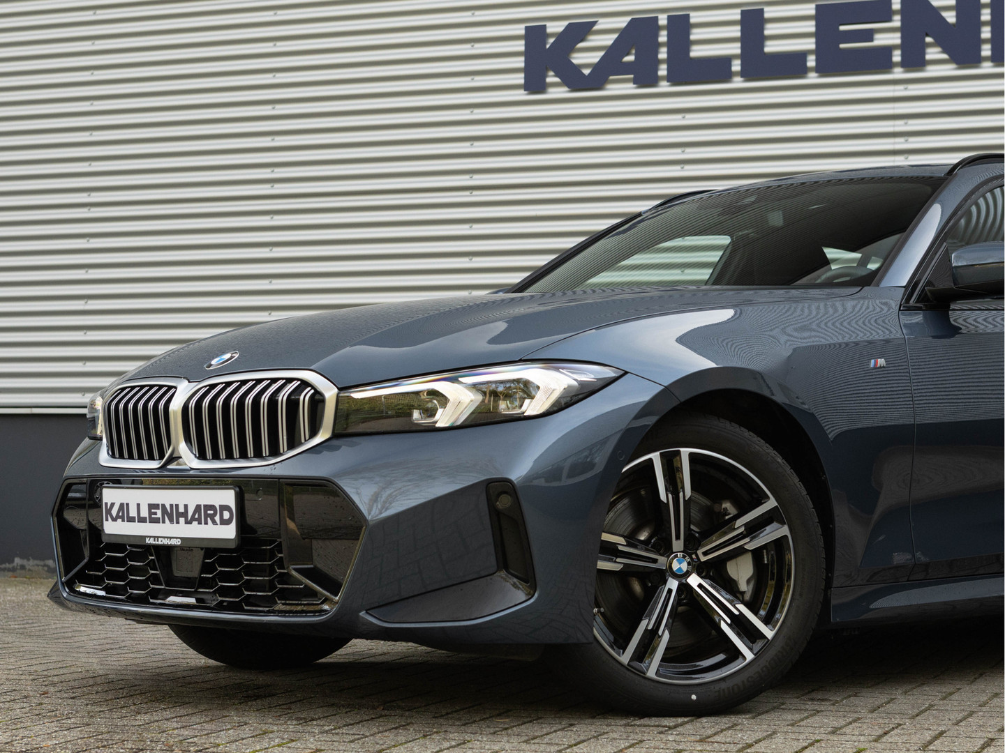 BMW BMW
