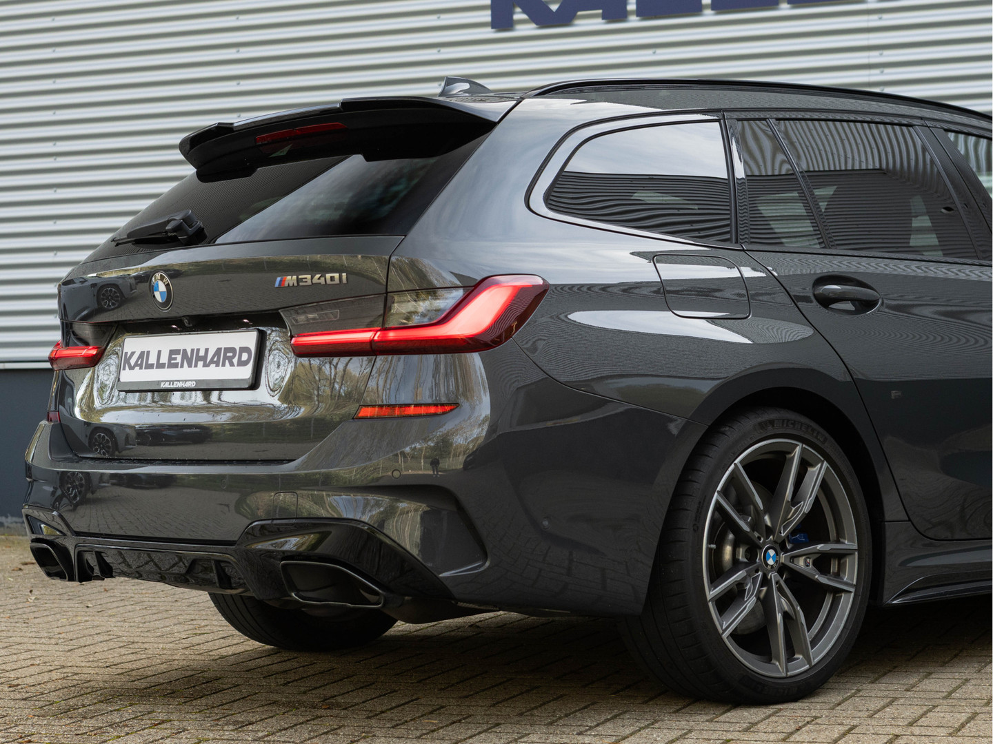 BMW BMW