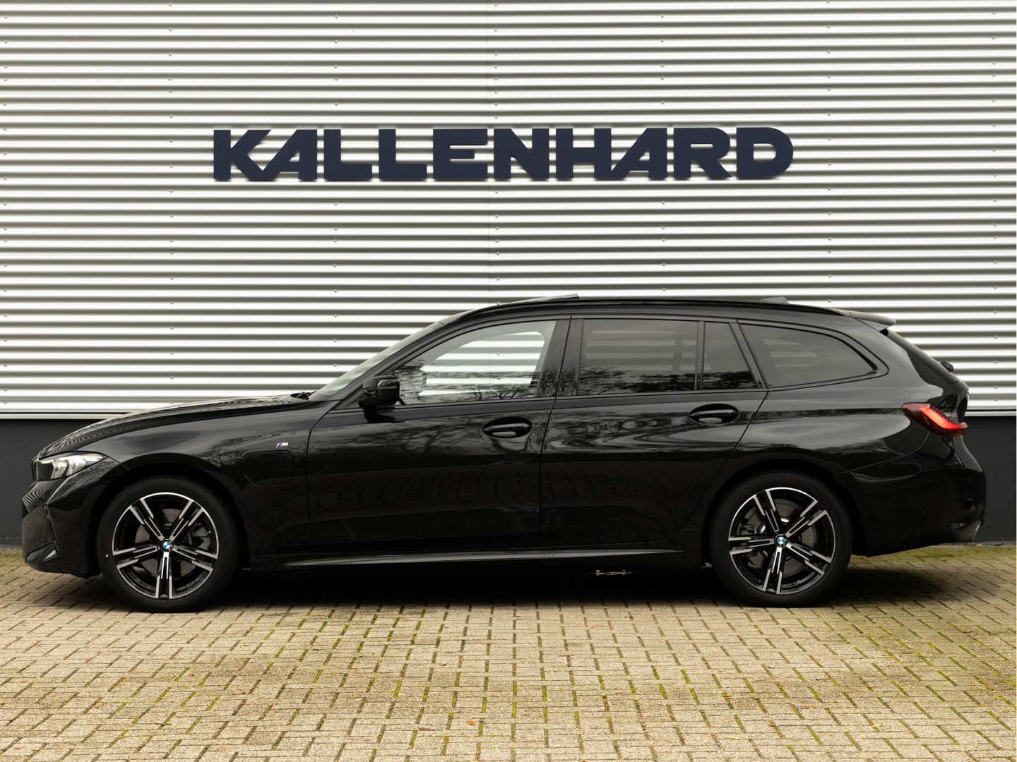 BMW BMW