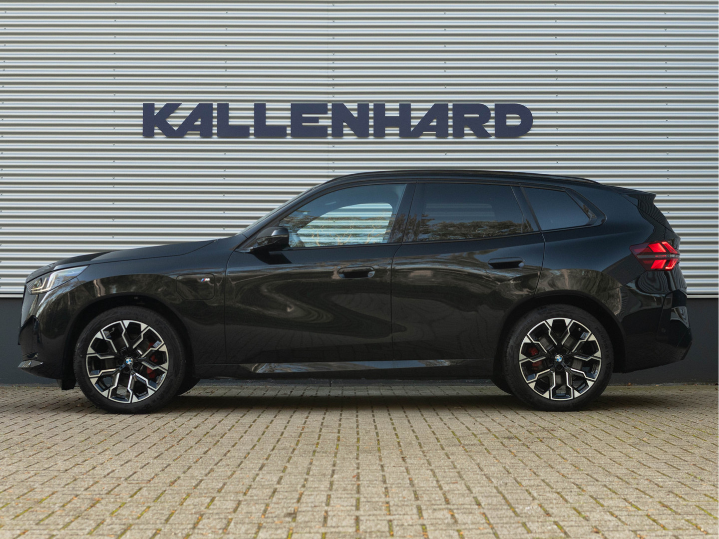 BMW BMW