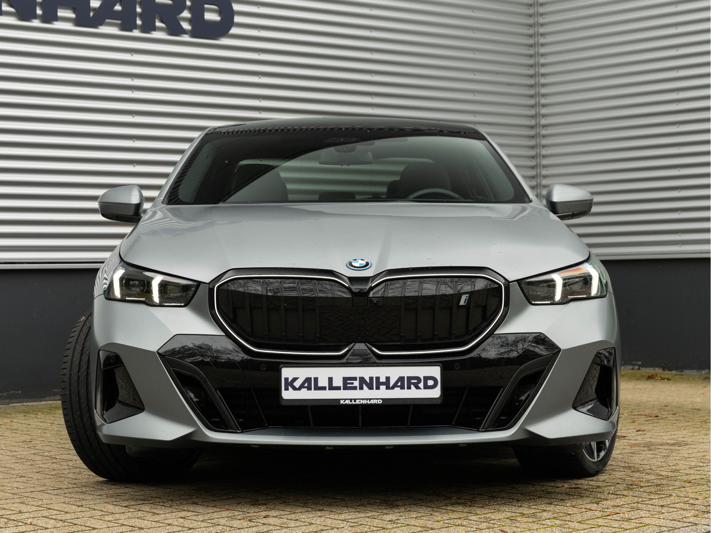 BMW BMW