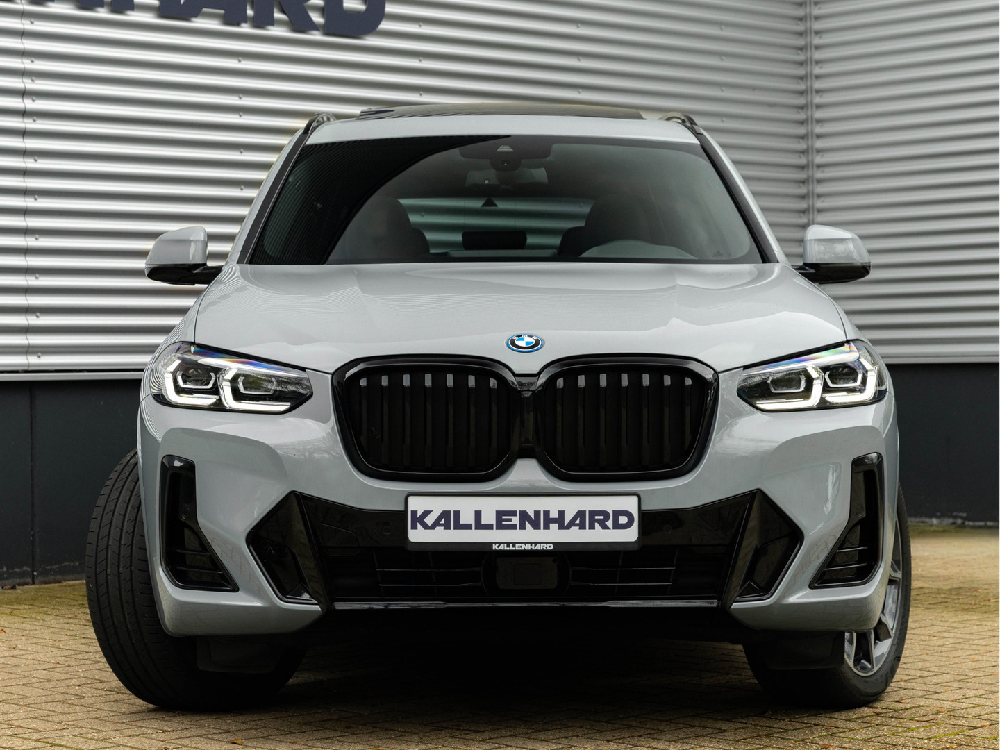 BMW BMW