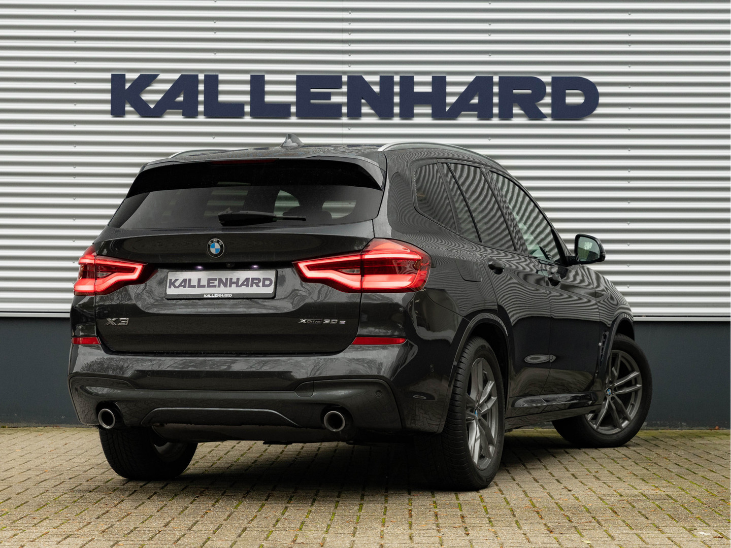 BMW BMW