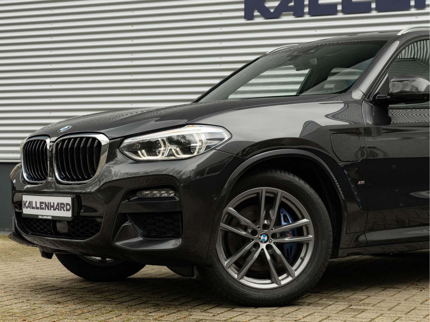 BMW BMW
