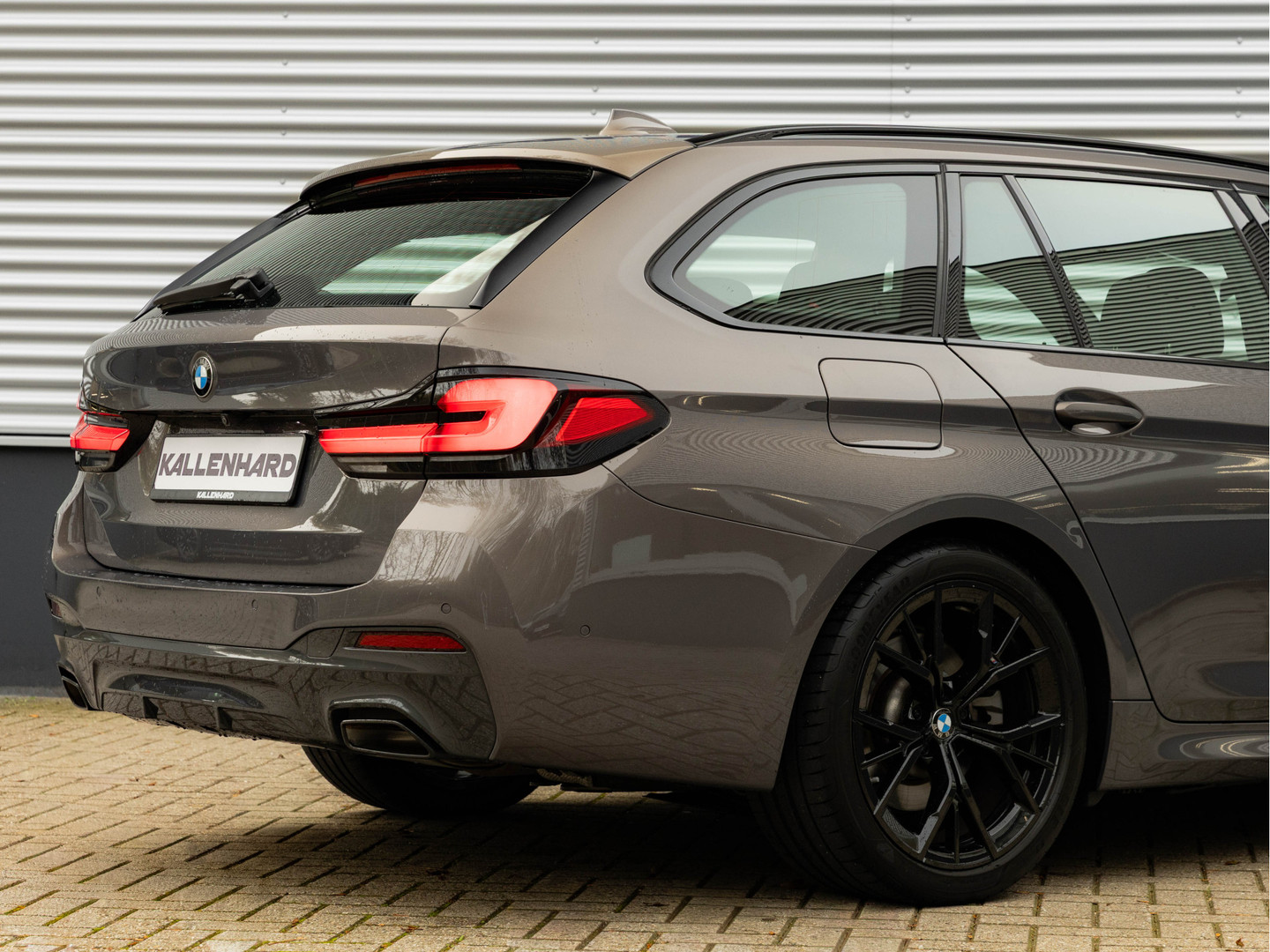 BMW BMW