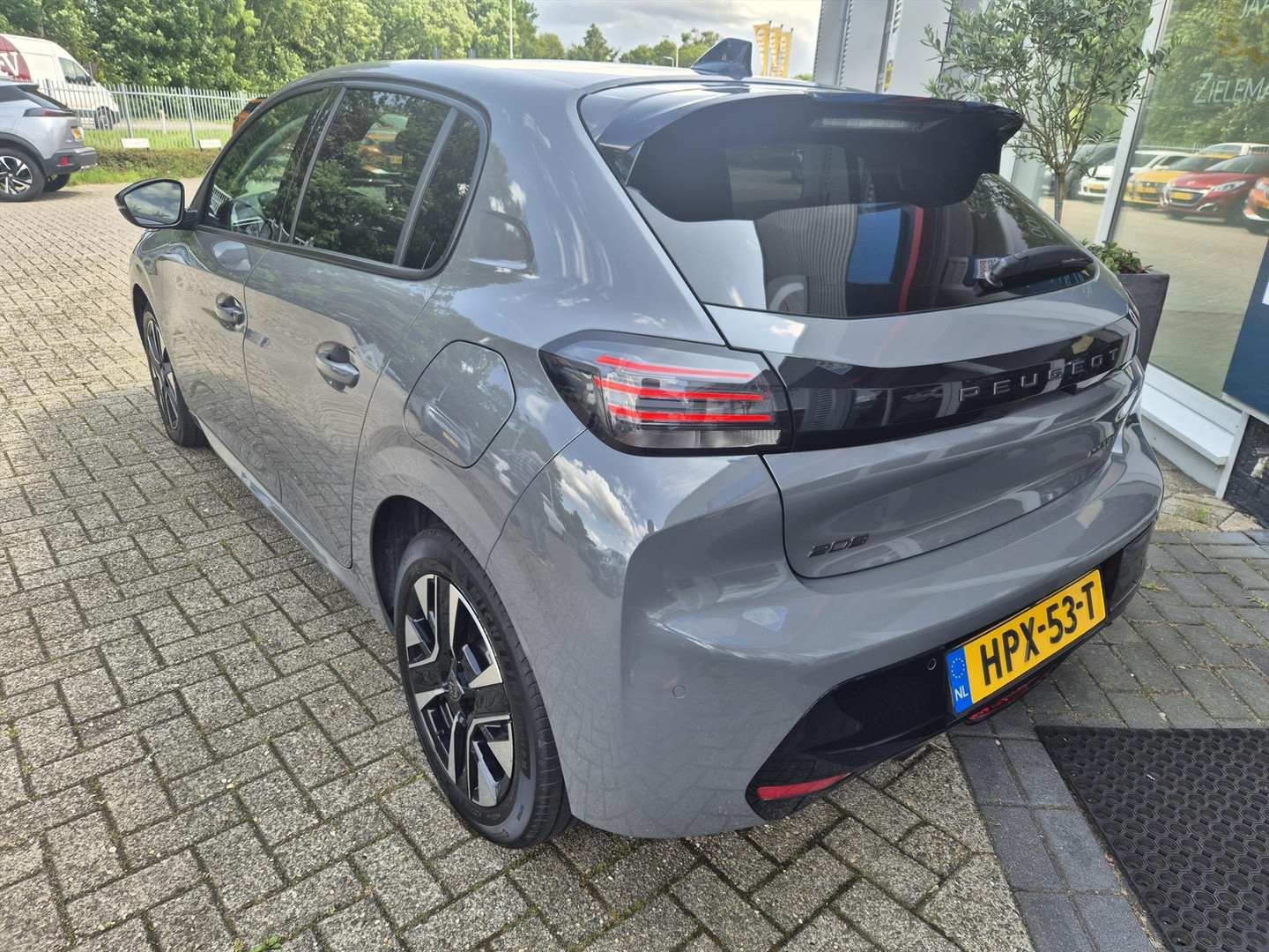 Peugeot Peugeot