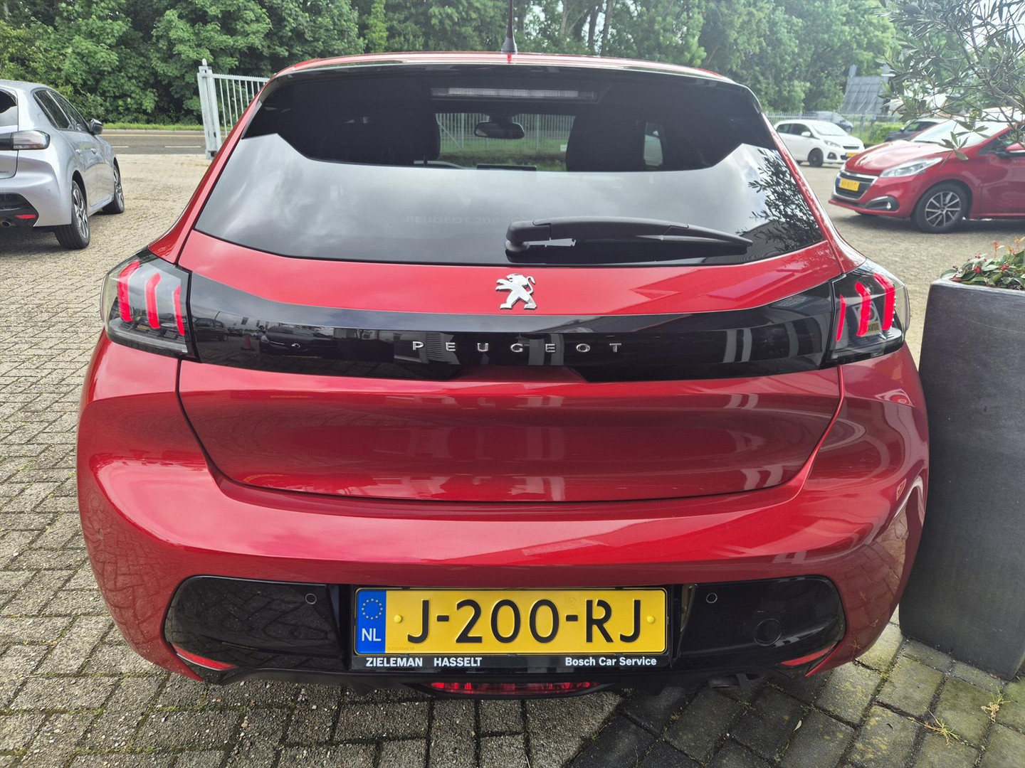 Peugeot Peugeot