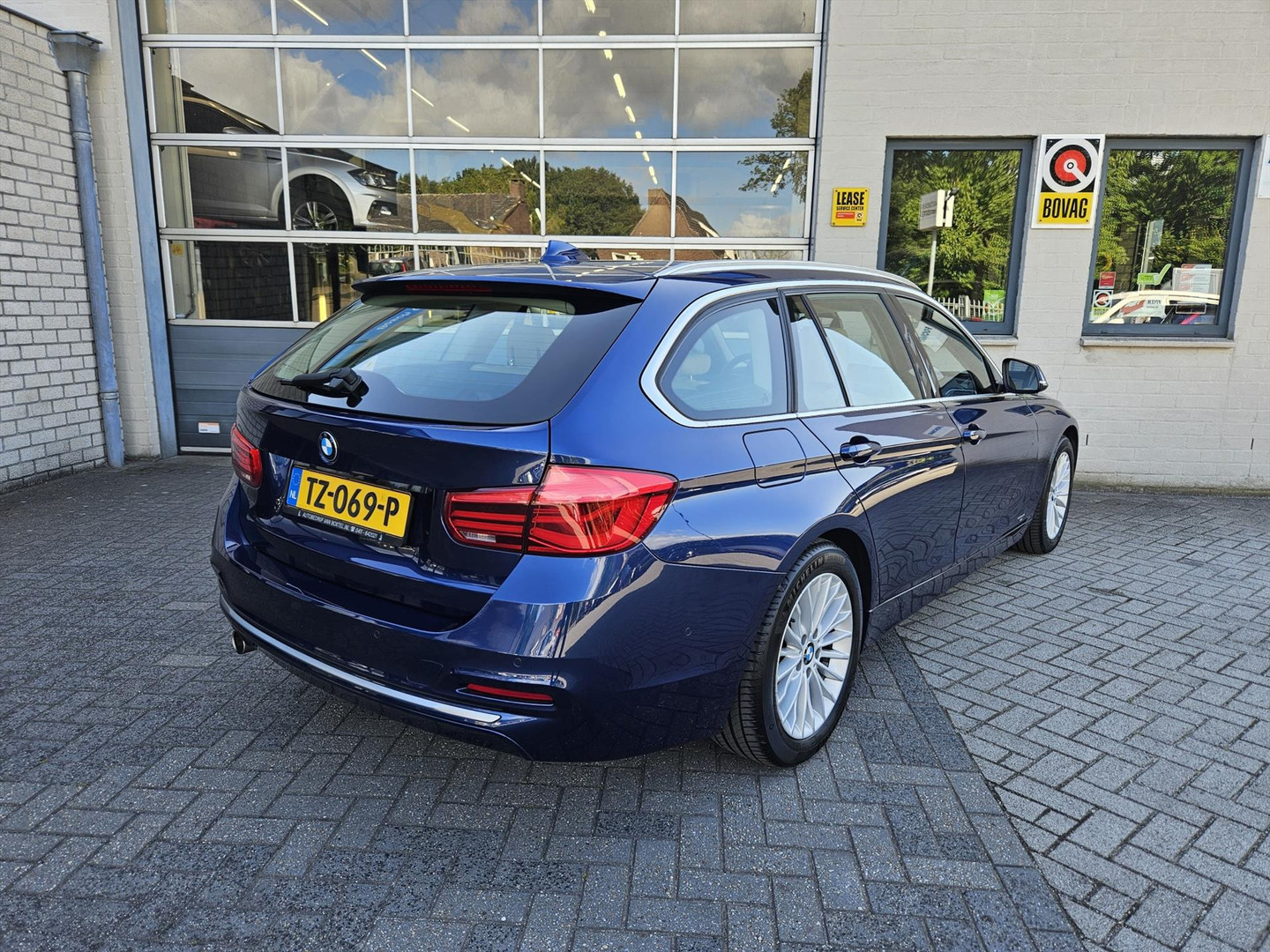 BMW BMW