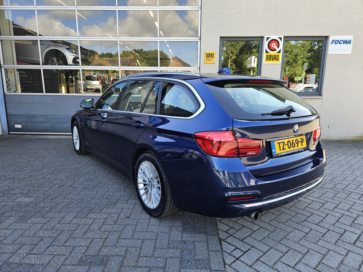 BMW BMW