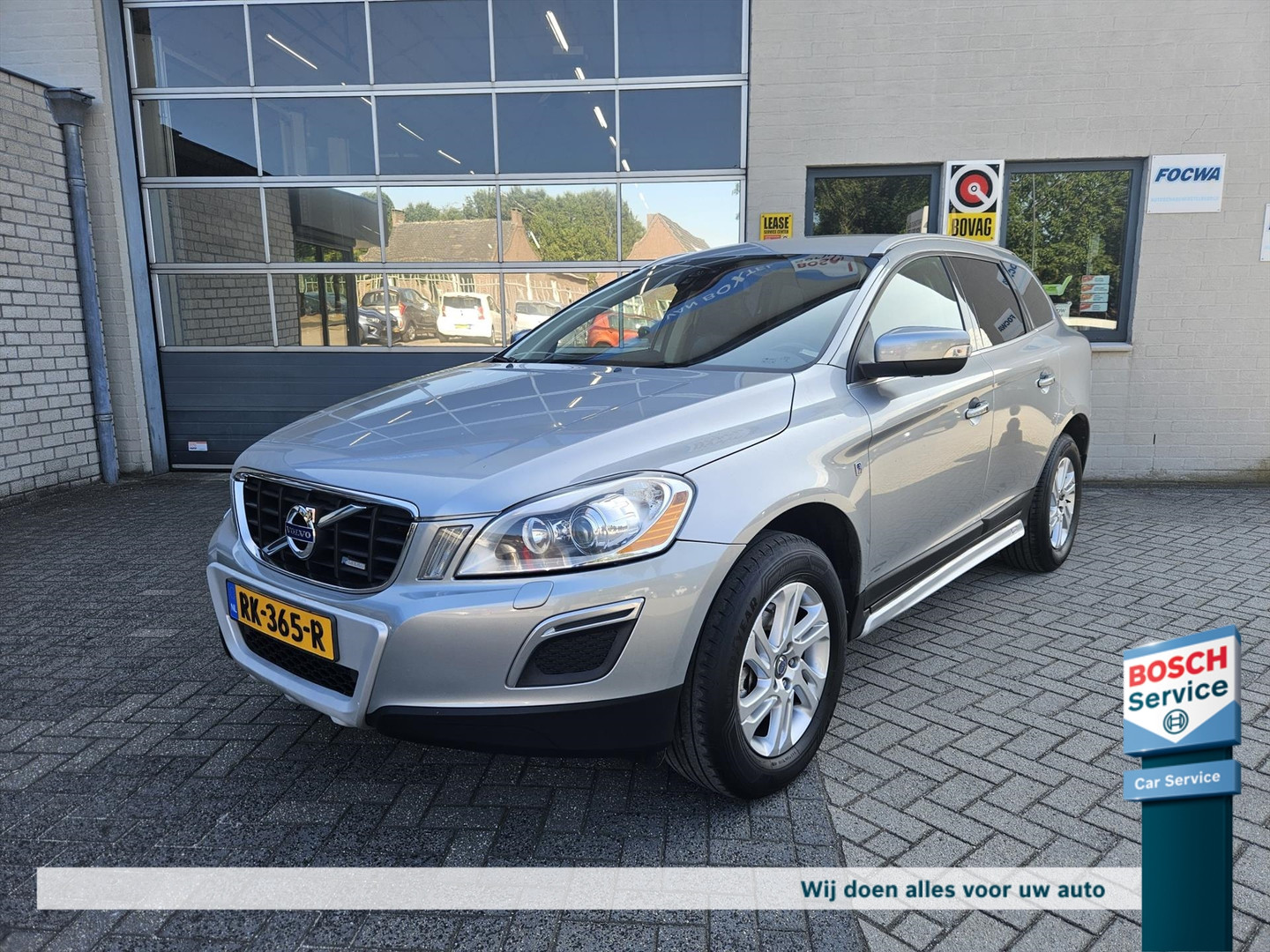 Volvo XC60 T5 240pk Powershift Ocean Race bij autobedrijfavanboxtel | Bosch Car Service Van Boxtel