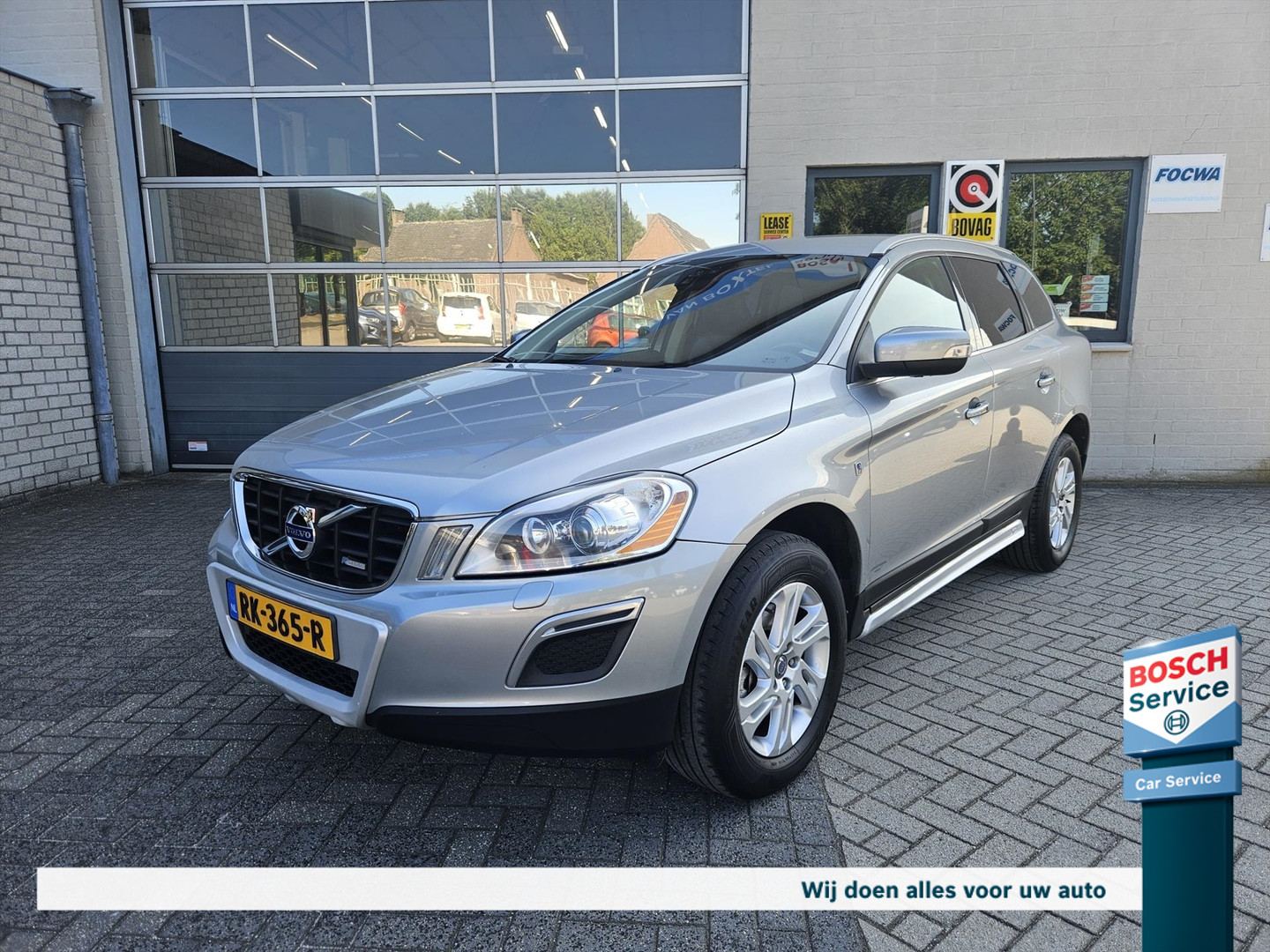 Volvo XC60 T5 240pk Powershift Ocean Race bij autobedrijfavanboxtel | Bosch Car Service Van Boxtel