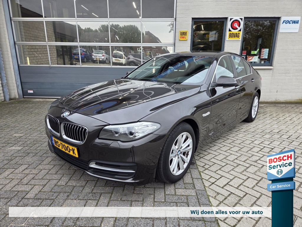 BMW 5 Serie (F10) BMW 520i 184pk Luxury Edition Automaat bij autobedrijfavanboxtel | Bosch Car Service Van Boxtel