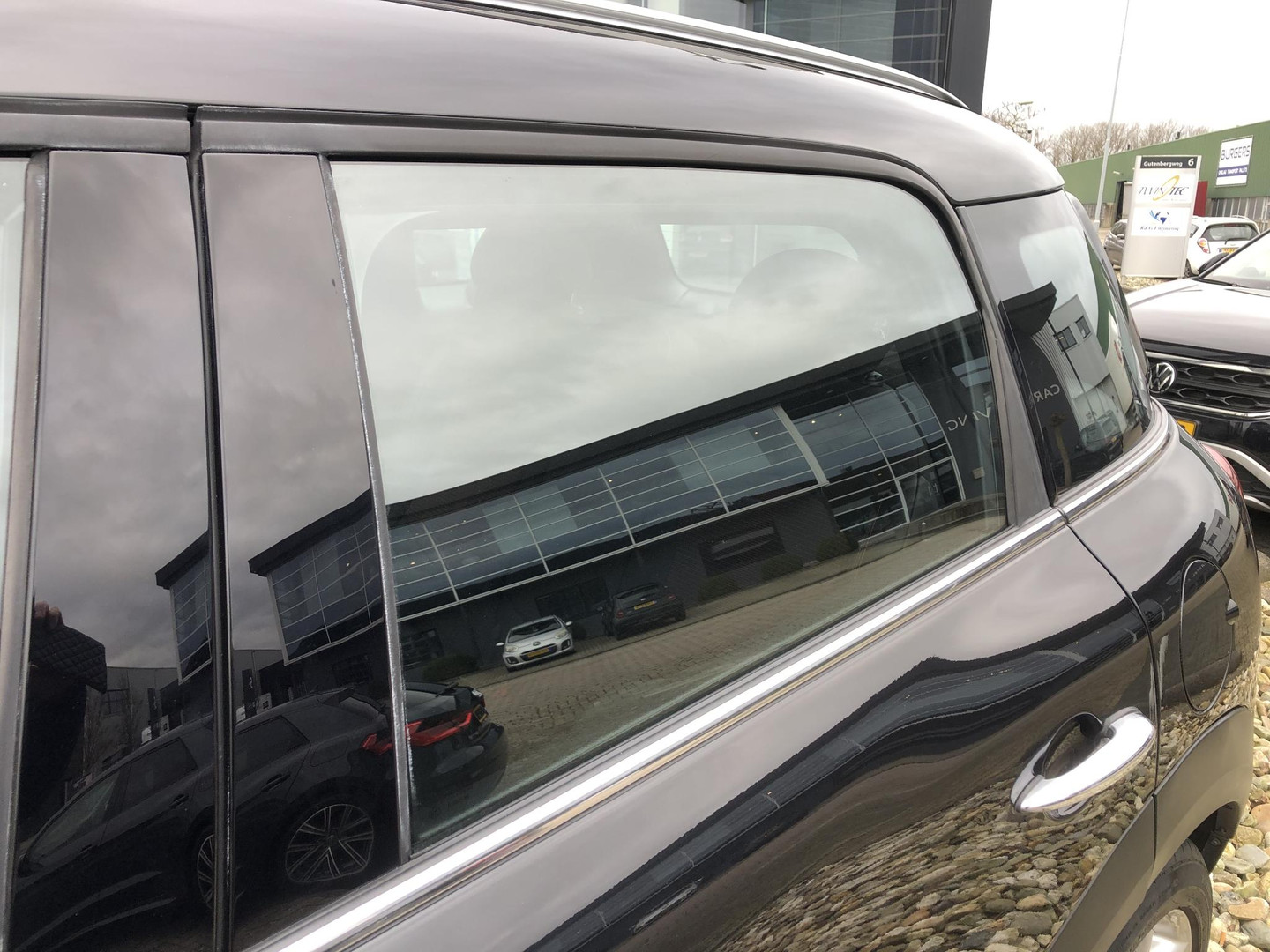 MINI