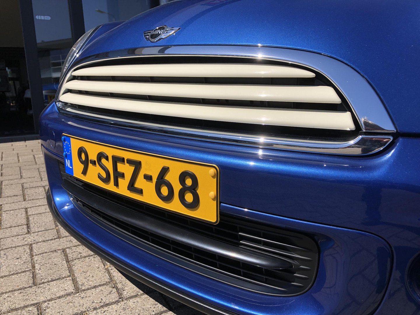 MINI