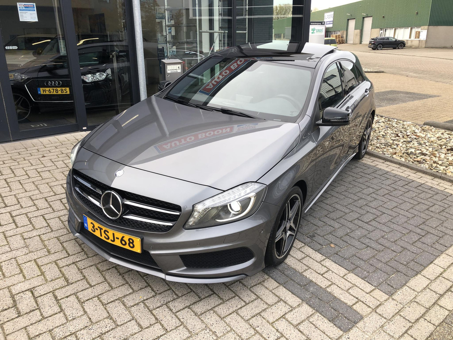 Mercedes-Benz Mercedes-Benz