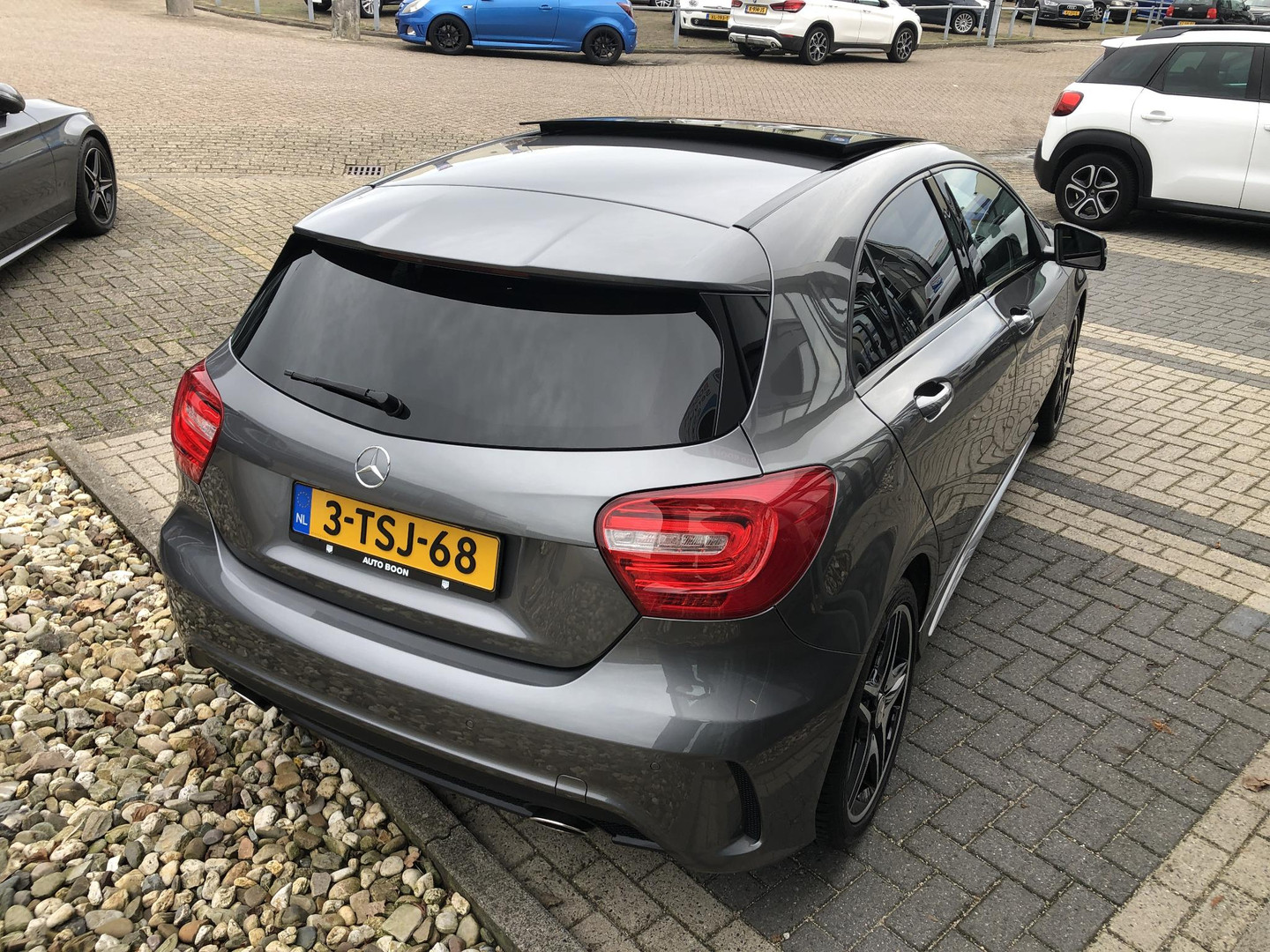 Mercedes-Benz Mercedes-Benz