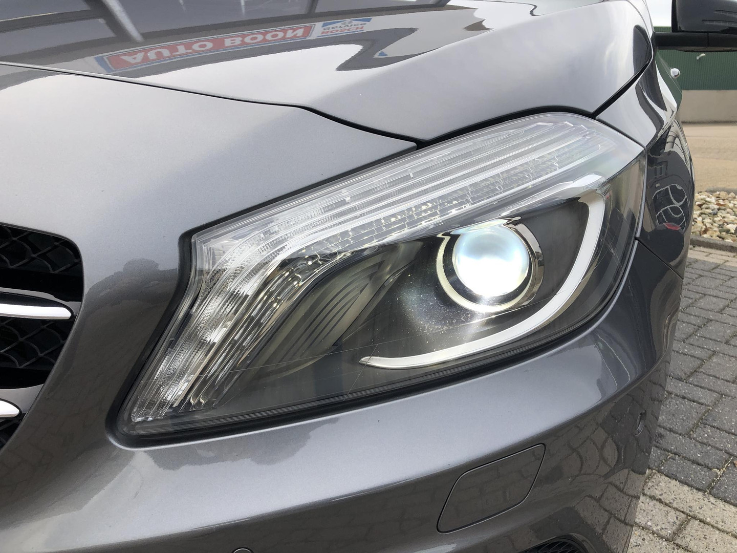 Mercedes-Benz Mercedes-Benz