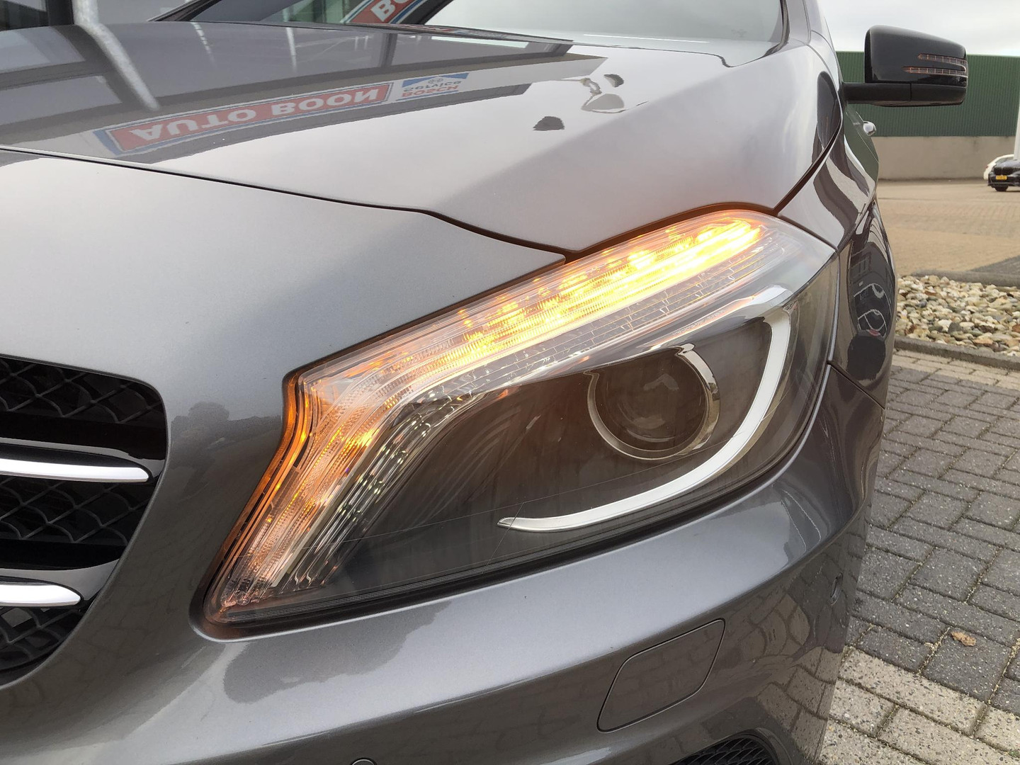 Mercedes-Benz Mercedes-Benz