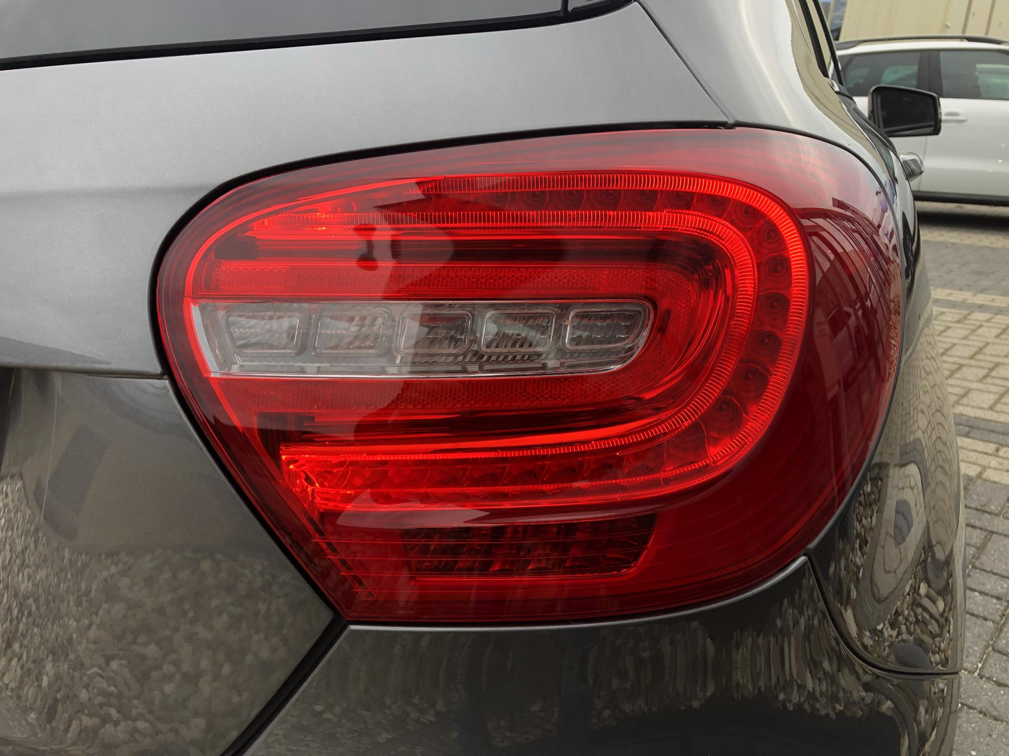 Mercedes-Benz Mercedes-Benz