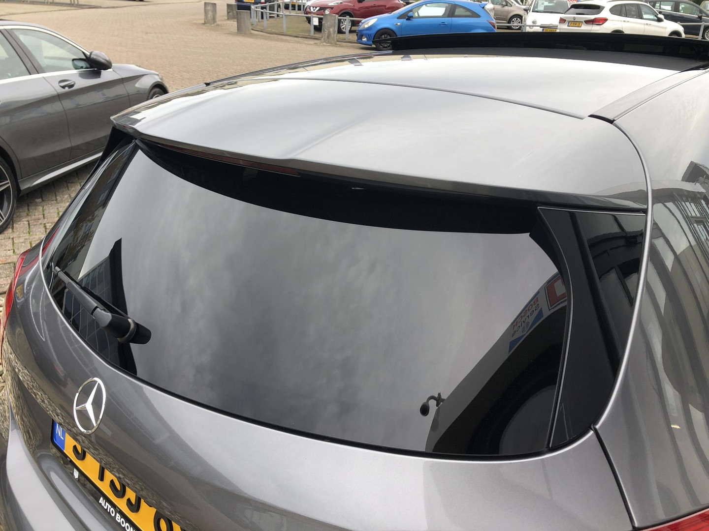 Mercedes-Benz Mercedes-Benz