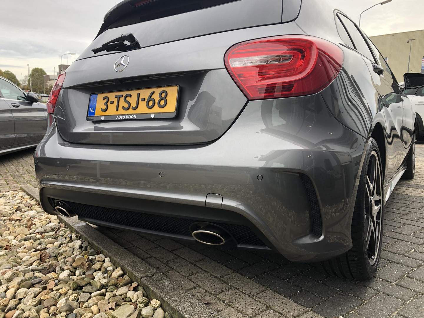 Mercedes-Benz Mercedes-Benz