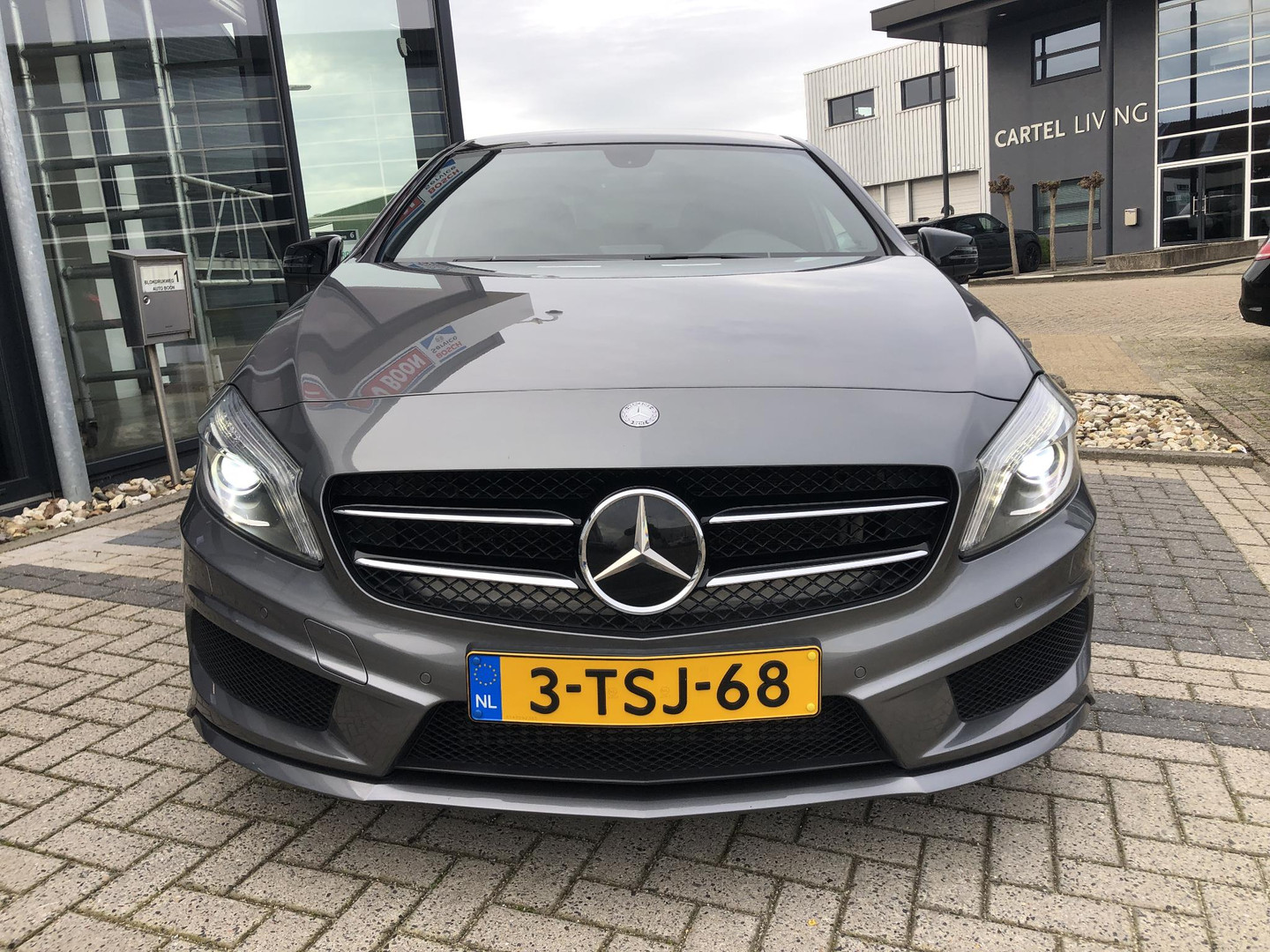 Mercedes-Benz Mercedes-Benz