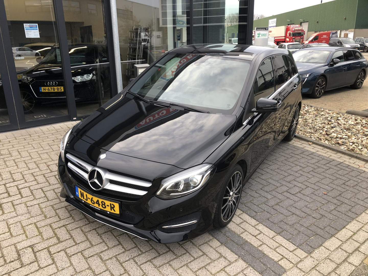 Mercedes-Benz