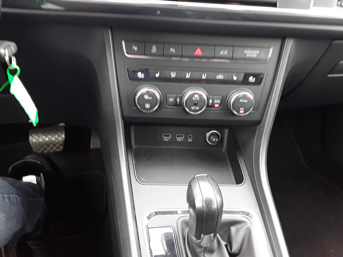 SEAT