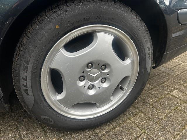Mercedes-Benz Mercedes-Benz