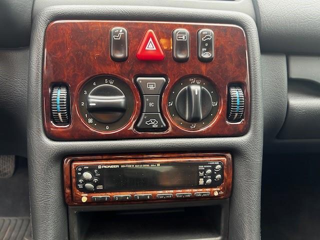Mercedes-Benz Mercedes-Benz