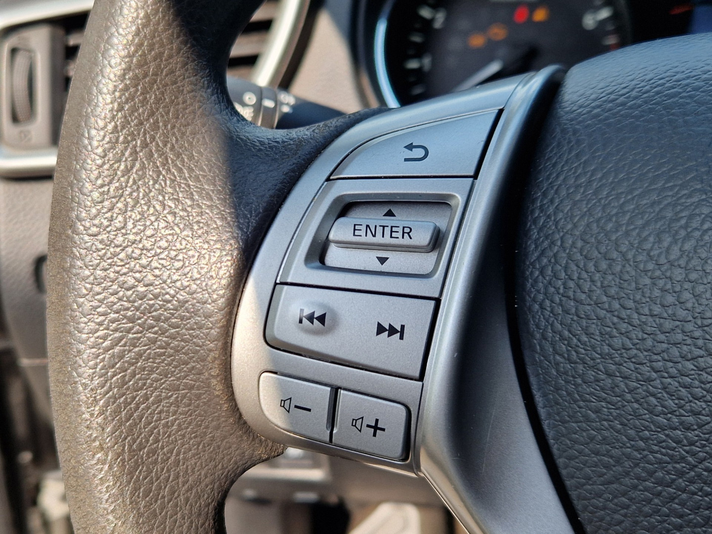 Nissan Nissan