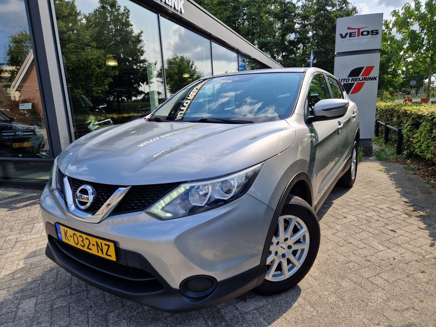 Nissan Nissan