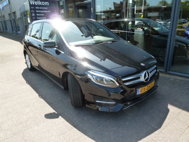 Mercedes-Benz Mercedes-Benz