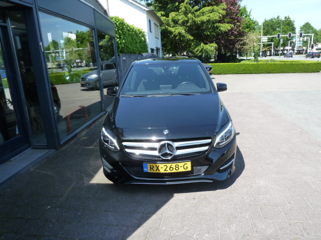 Mercedes-Benz Mercedes-Benz
