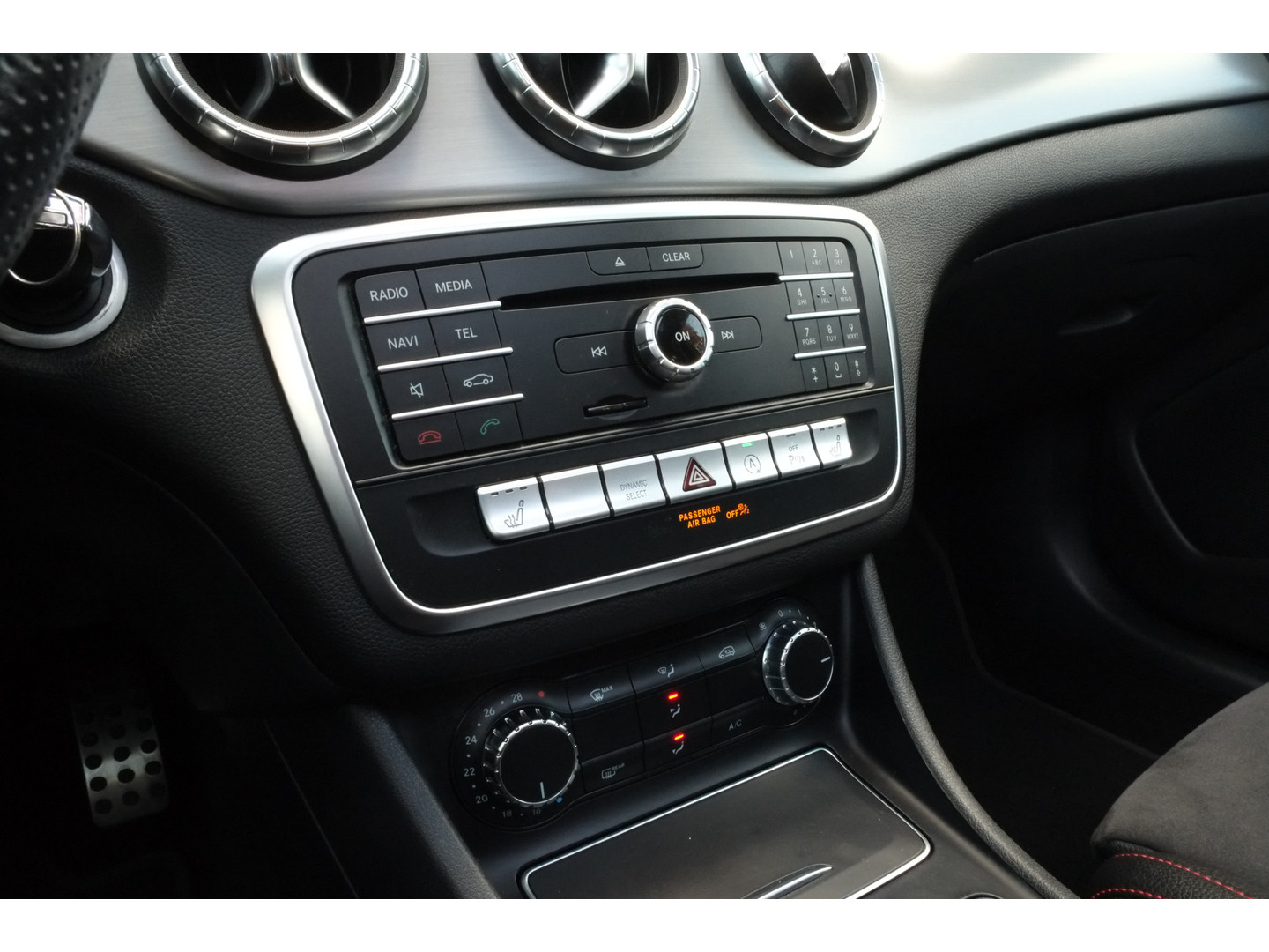 Mercedes-Benz Mercedes-Benz