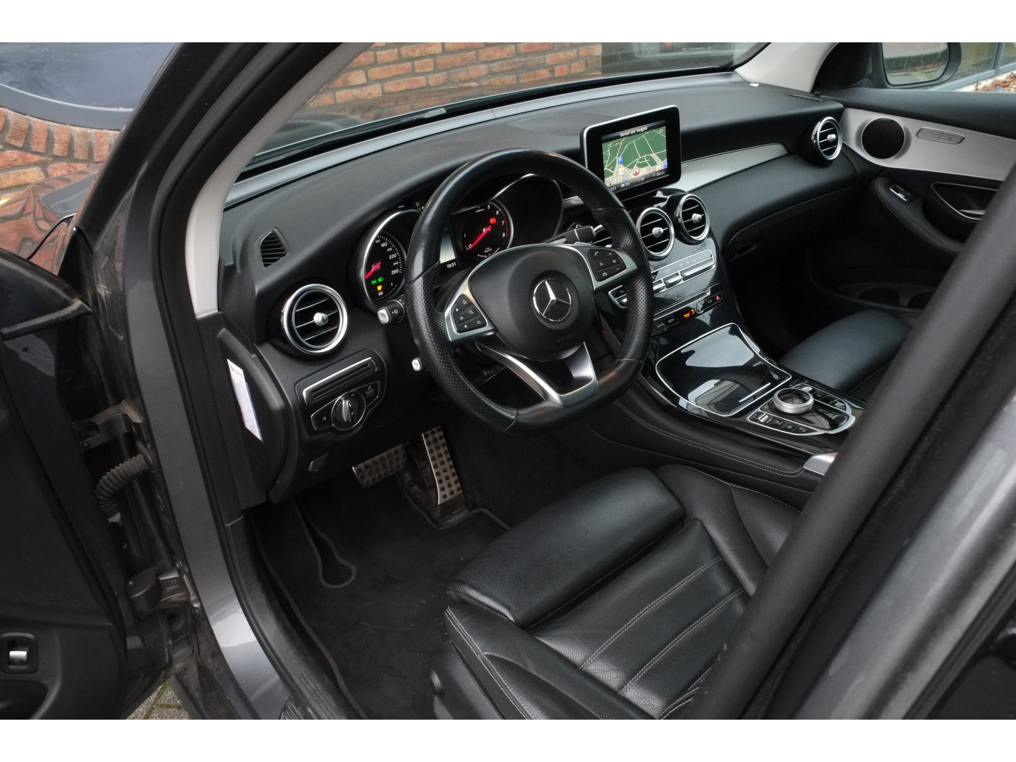 Mercedes-Benz Mercedes-Benz