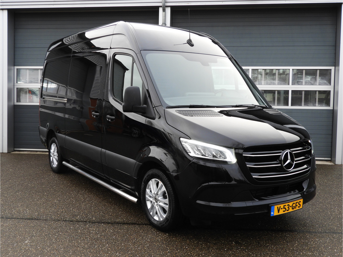 Mercedes-Benz Mercedes-Benz