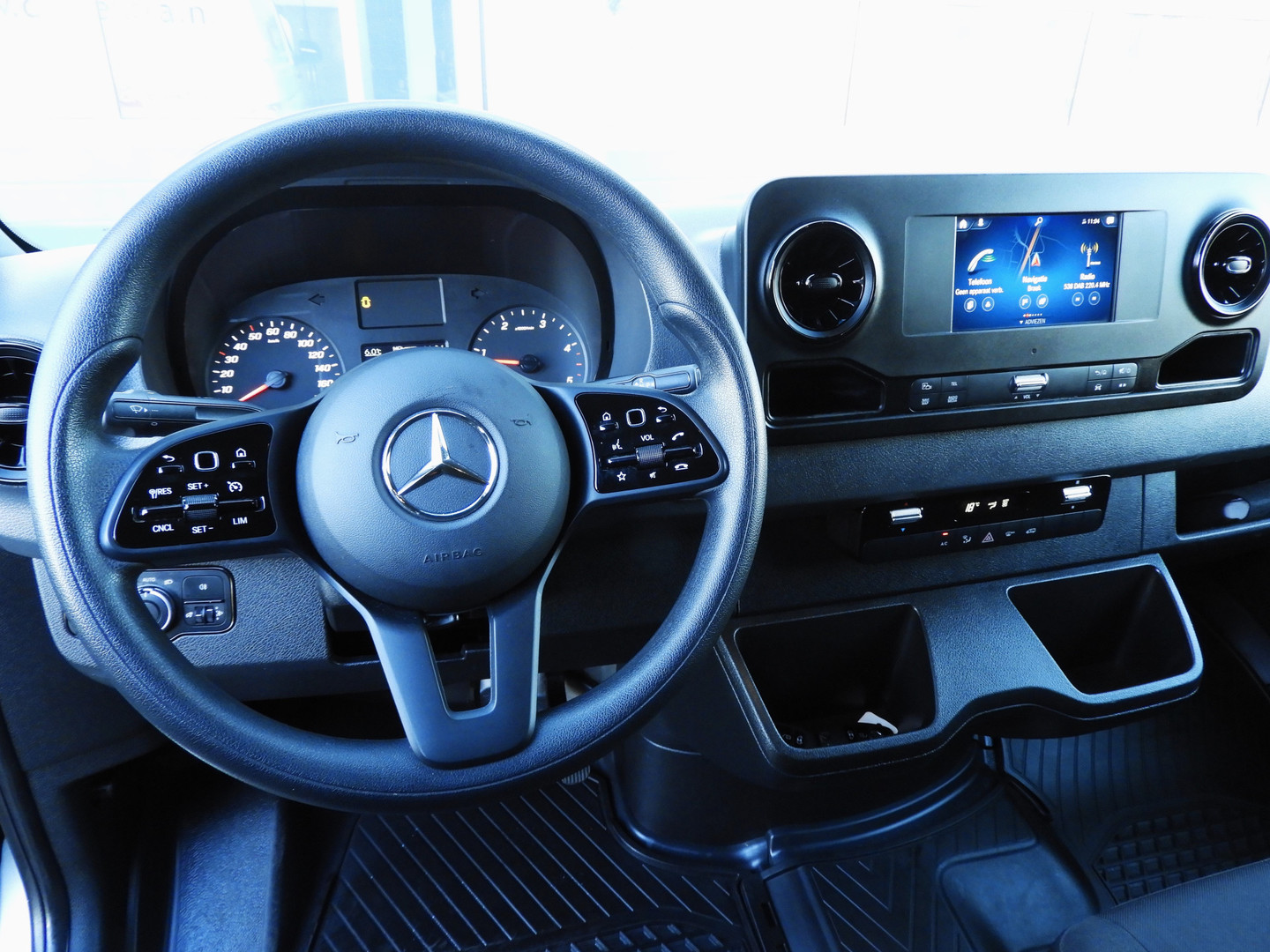 Mercedes-Benz Mercedes-Benz
