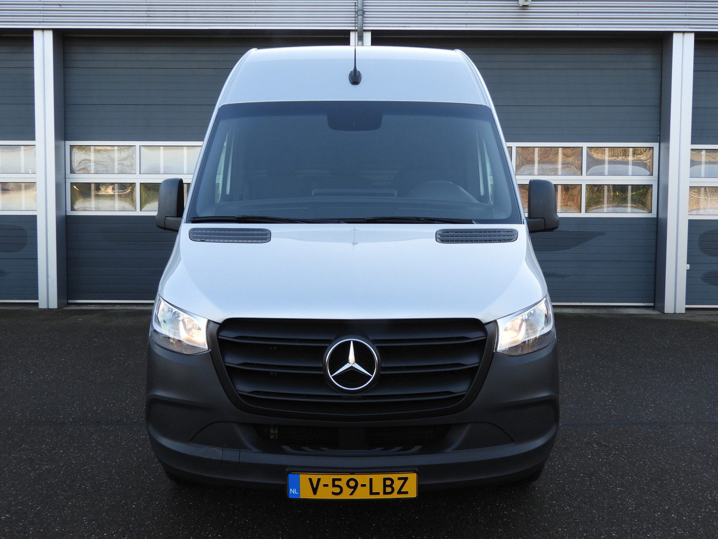Mercedes-Benz Mercedes-Benz