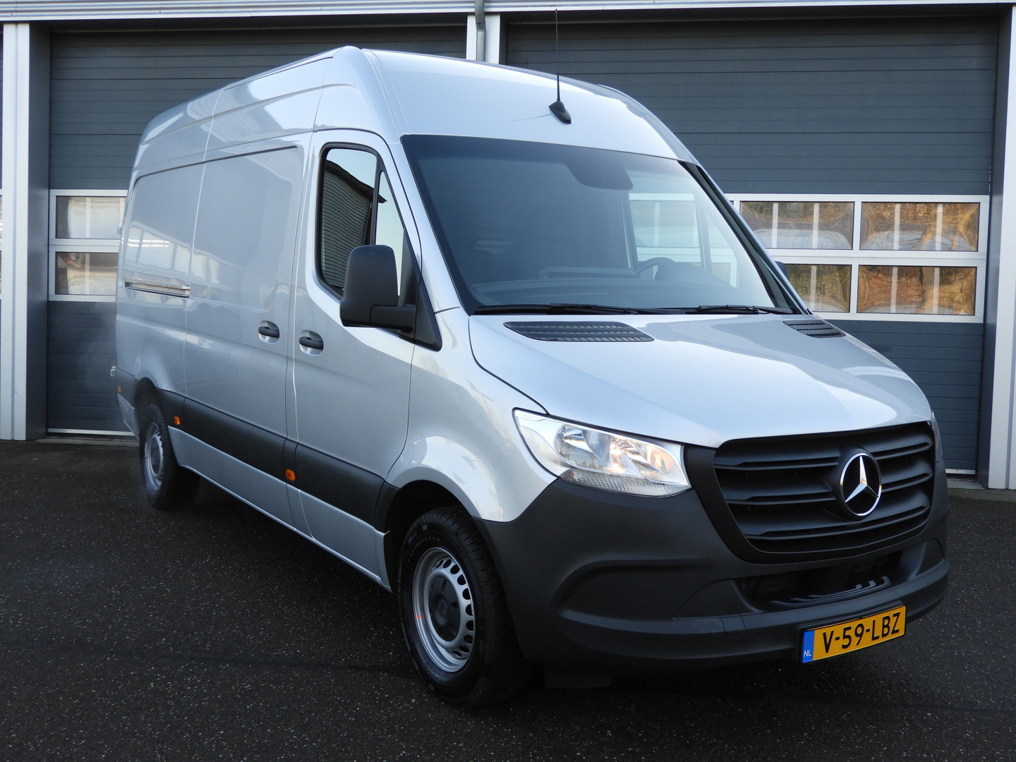 Mercedes-Benz Mercedes-Benz