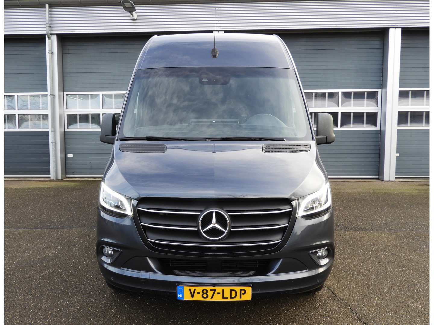 Mercedes-Benz Mercedes-Benz