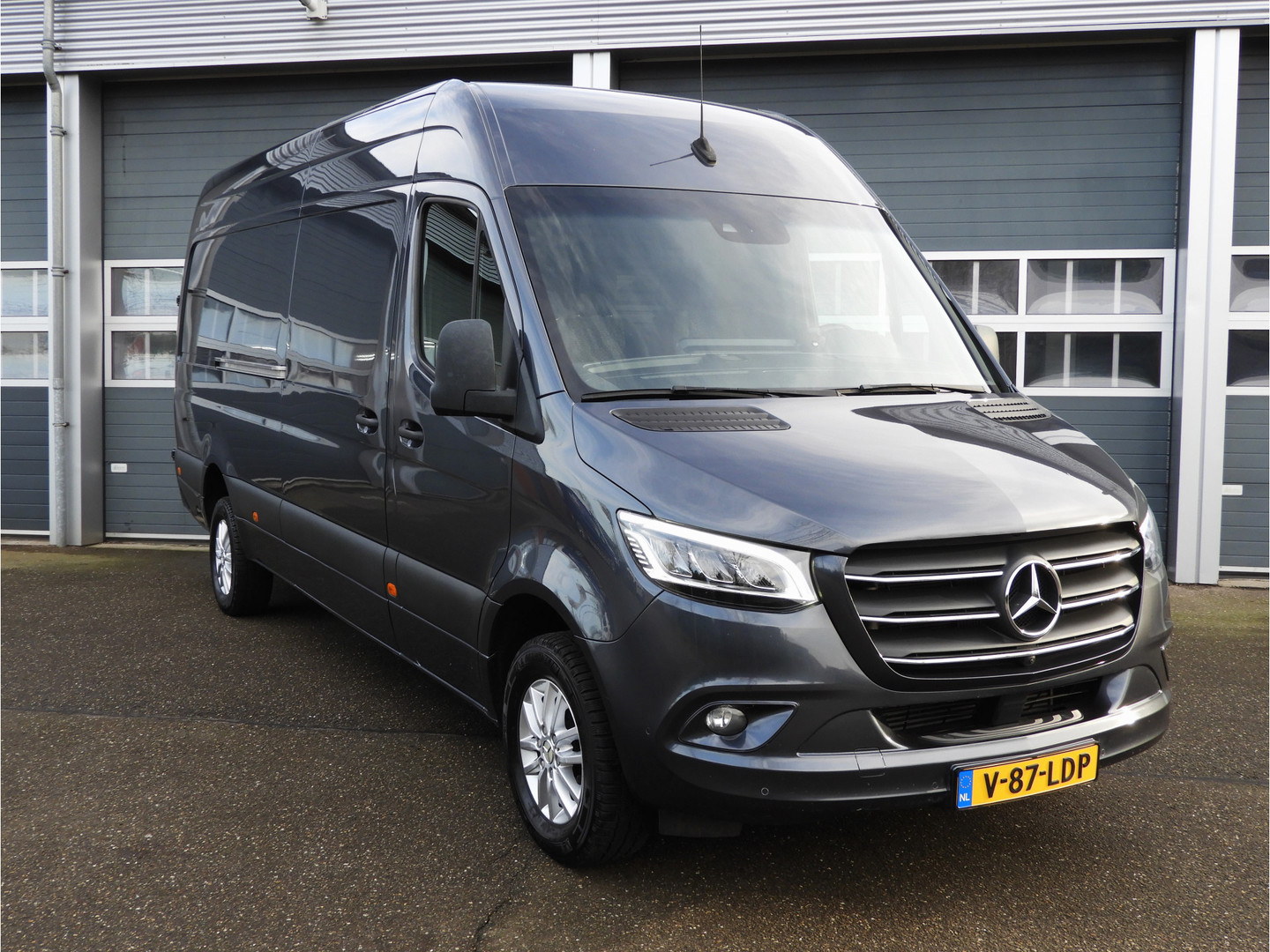 Mercedes-Benz Mercedes-Benz