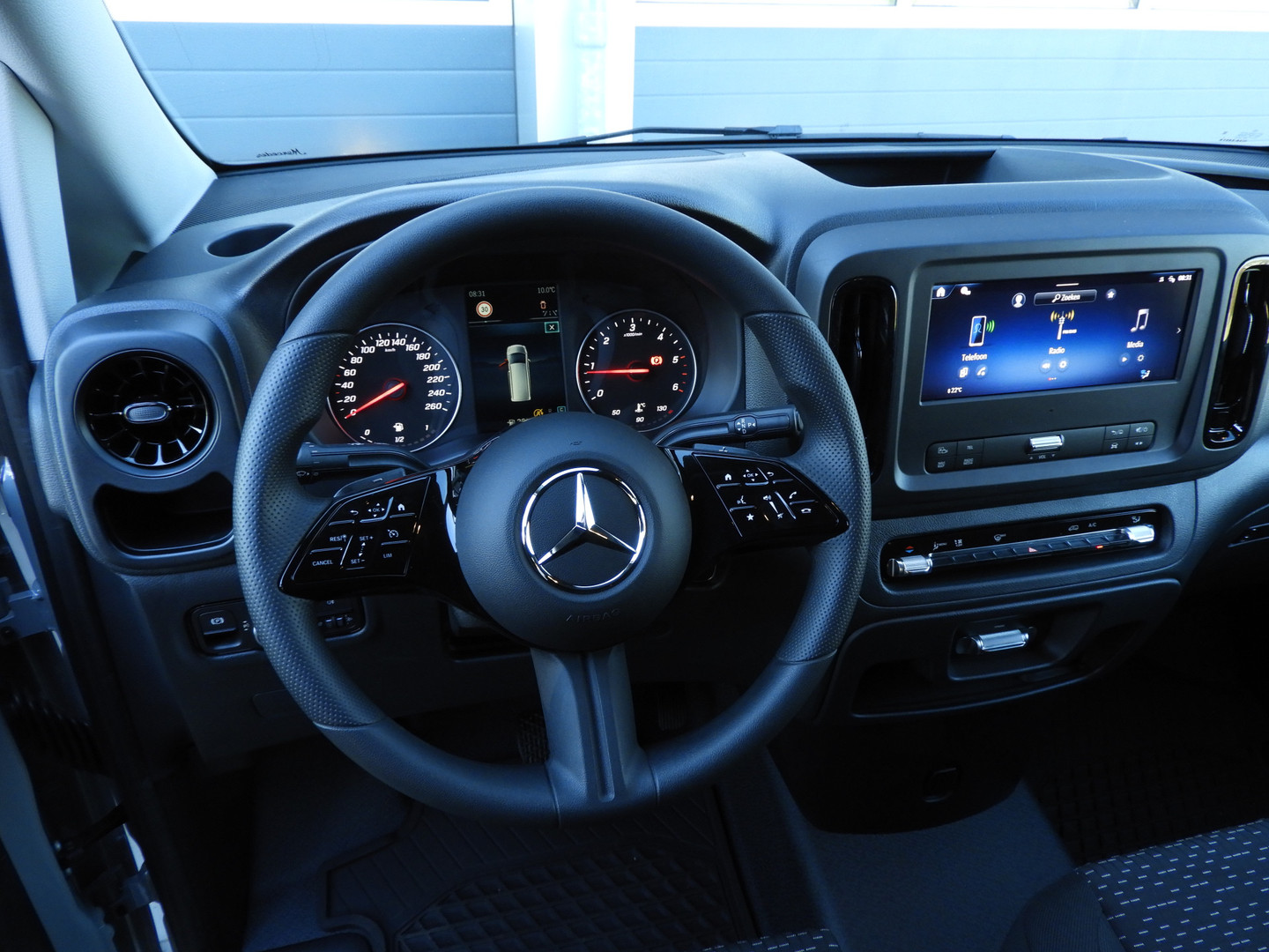 Mercedes-Benz Mercedes-Benz