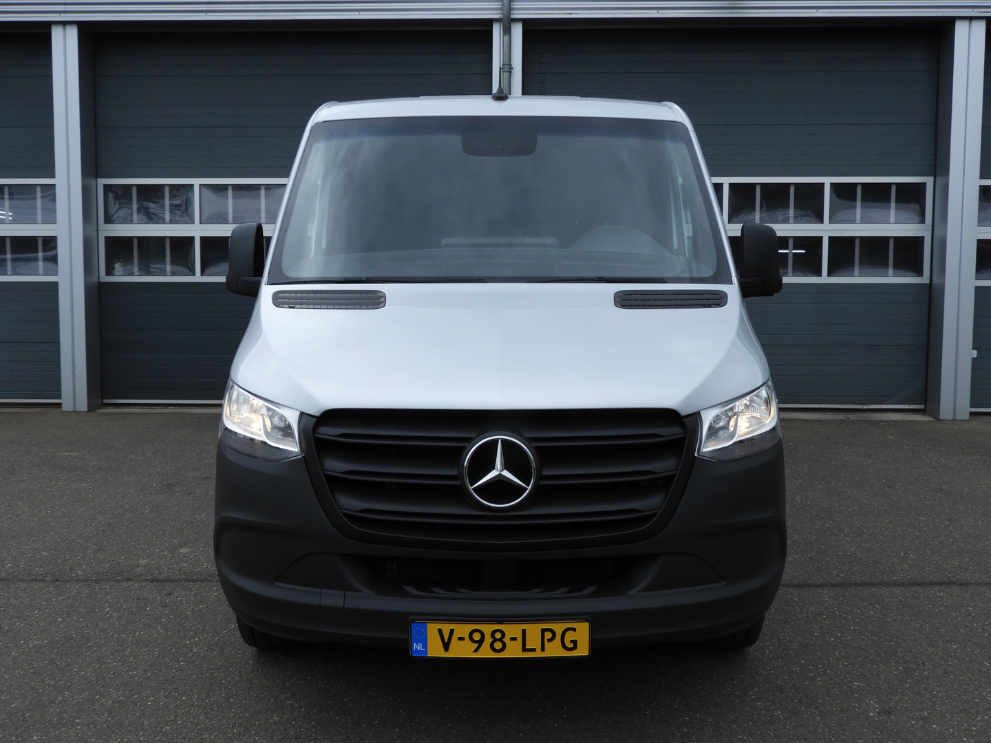 Mercedes-Benz Mercedes-Benz
