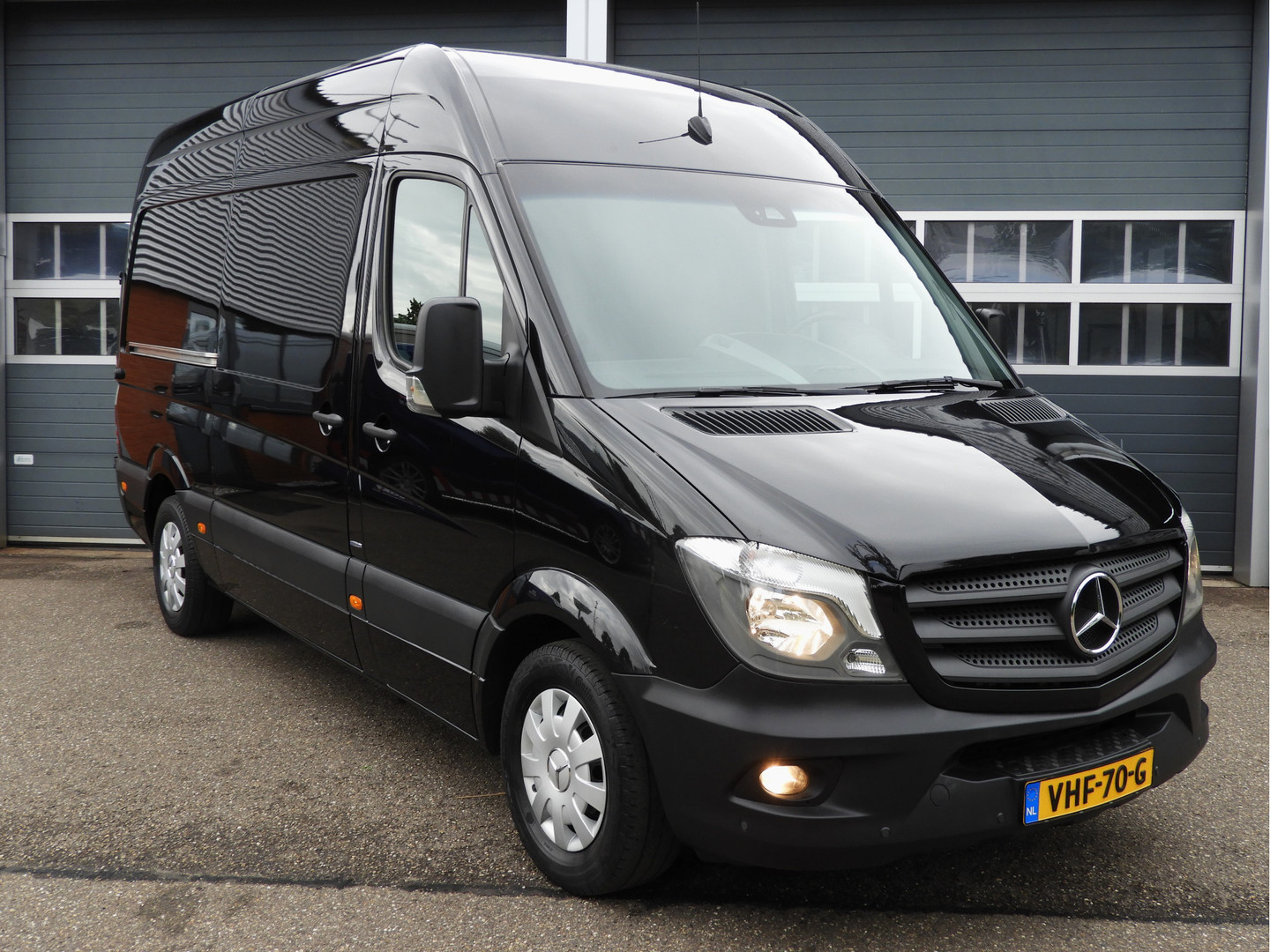 Mercedes-Benz Mercedes-Benz